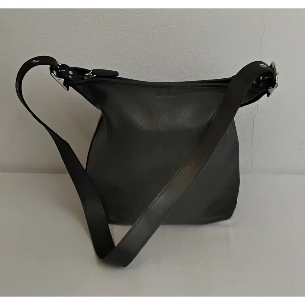 Coach Legacy Shoulder Bag Black Leather Bucket Bag Purse No. 19889 #J5883